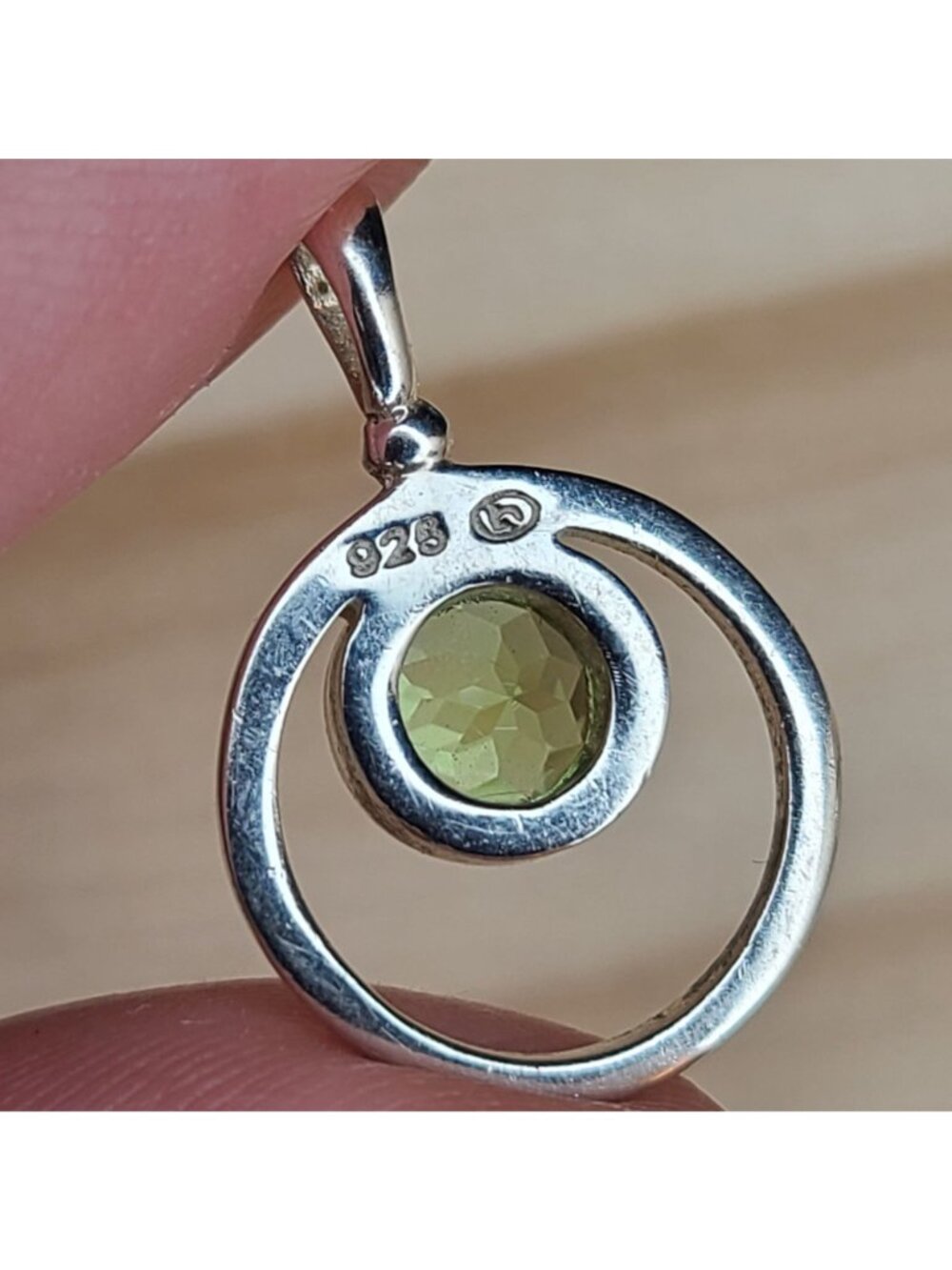 Sterling Silver Circle Pendant With Green Gemstone Accent Vintage .75" - Picture 5 of 6